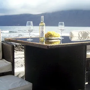 Absolute Beachfront House Ii Hébergement de vacances
